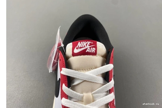 HQ6998-600 1 HQ6998-600 Low  Air OG “Chicago” Jordan  0302